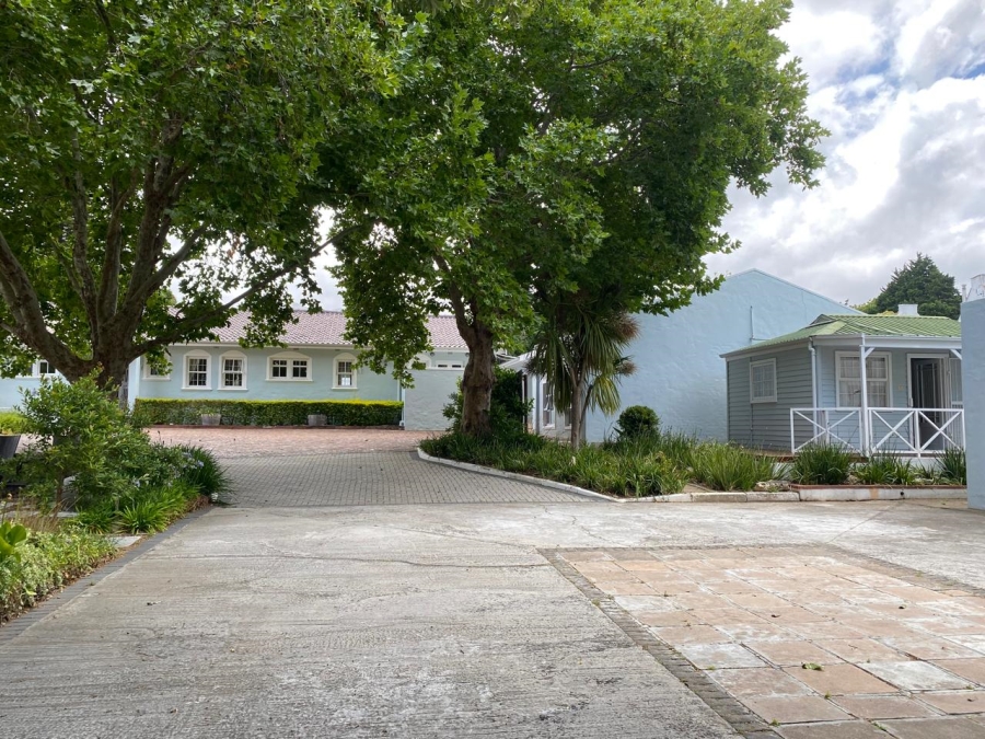 5 Bedroom Property for Sale in Constantia Western Cape
